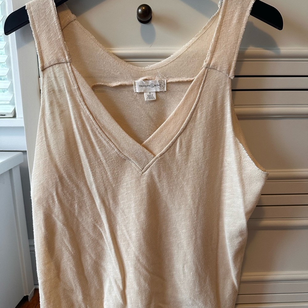 Treasure & Bond Soft Cream V-Neck Tank